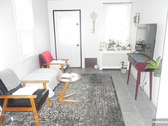 3rd image of 58 Marshall Ave