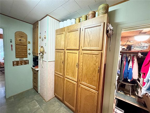 5th image of 2595 Colby Creek Rd