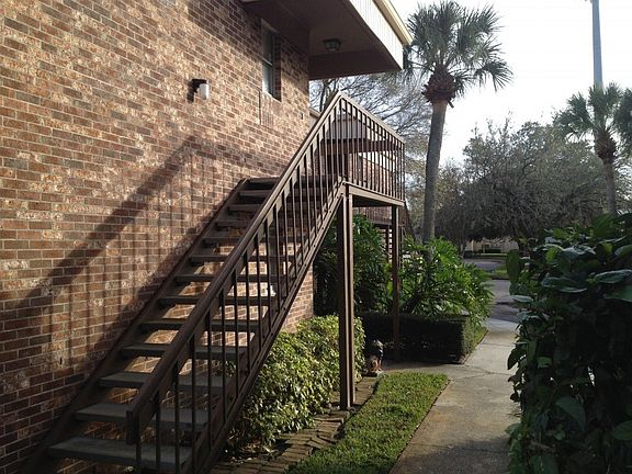 2nd image of 10423 Carrollbrook Cir APT 102