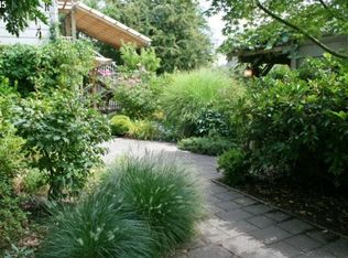 1558 Charnelton Aly, Eugene, OR 97401