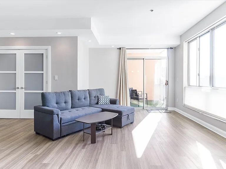 196 S Grant Ave #307 — Photo 9
