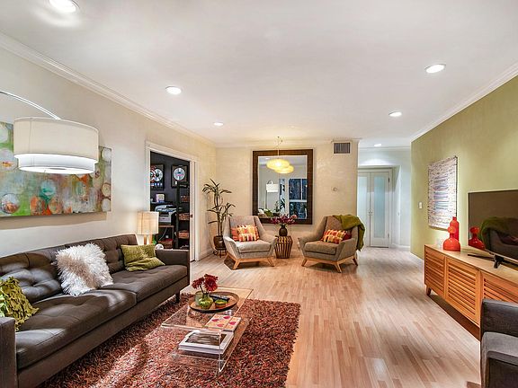 2nd image of 8550 Holloway Dr APT 305