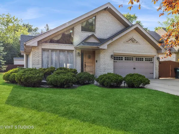 7450 Banks St, Justice, IL 60458