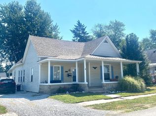 129 7th St SE, Linton, IN 47441