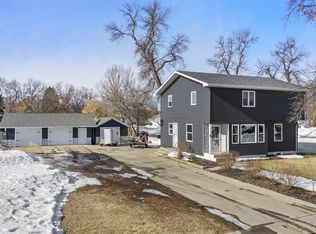 409 4th St W, Velva, ND 58790