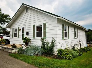 2508 Hemlock St, Natrona Heights, PA 15065