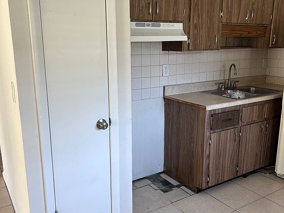 New stove & refrigerator will be provided
Pantry closet