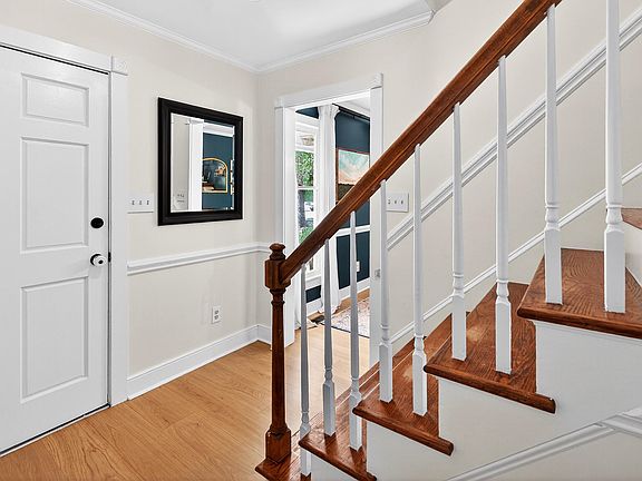 5th image of 506 Cedarhurst Road