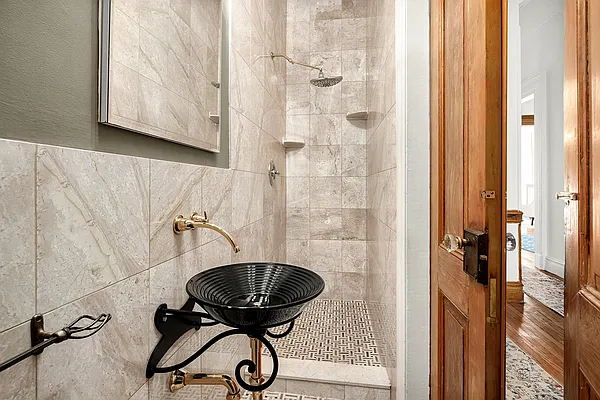 Rented by Douglas Elliman | media 23