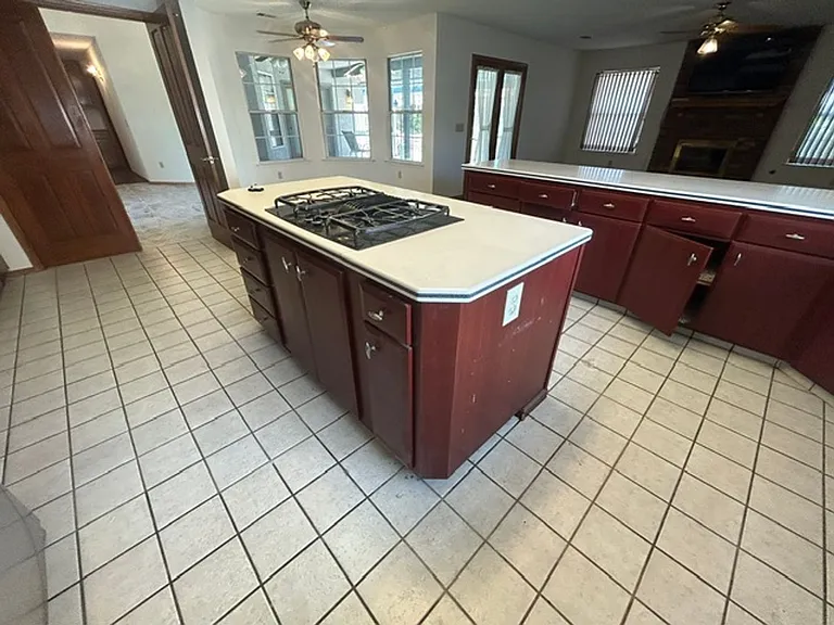 5730 W Laura Ct — Photo 15