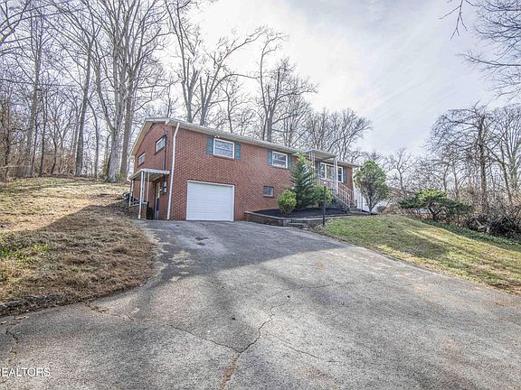 3rd image of 3710 Washington Pike