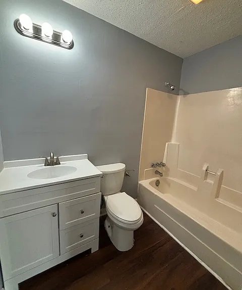 517 W Market St #A — Photo 14
