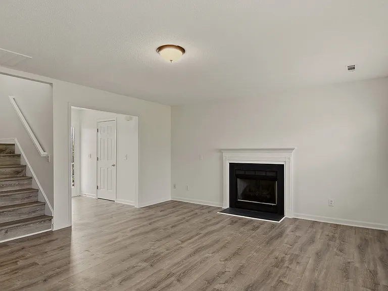 5507 Hundley Rd — Photo 3