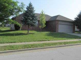 2721 W Garton Rd, Ozark, MO 65721