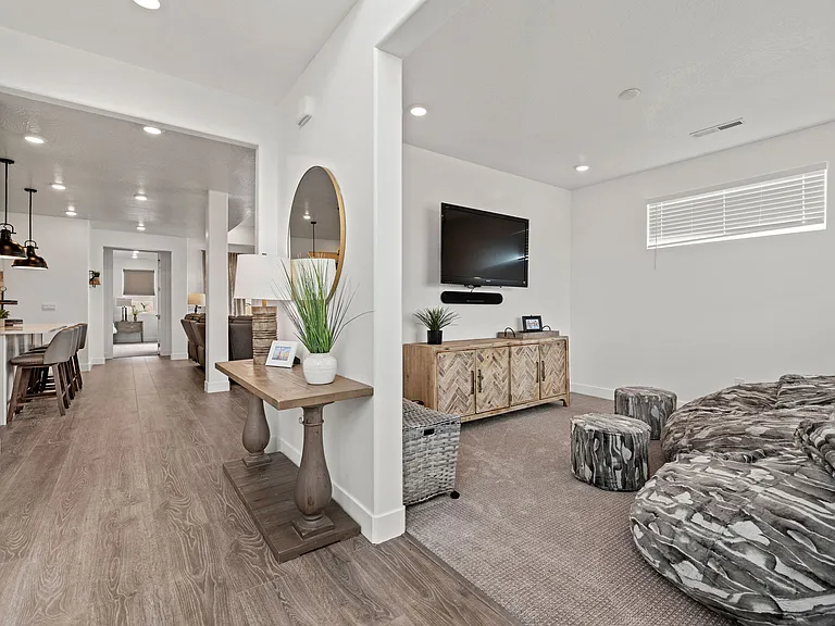 671 W Emerald Point Dr — Photo 3