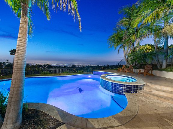 4th image of 5508 Pacifica Dr
