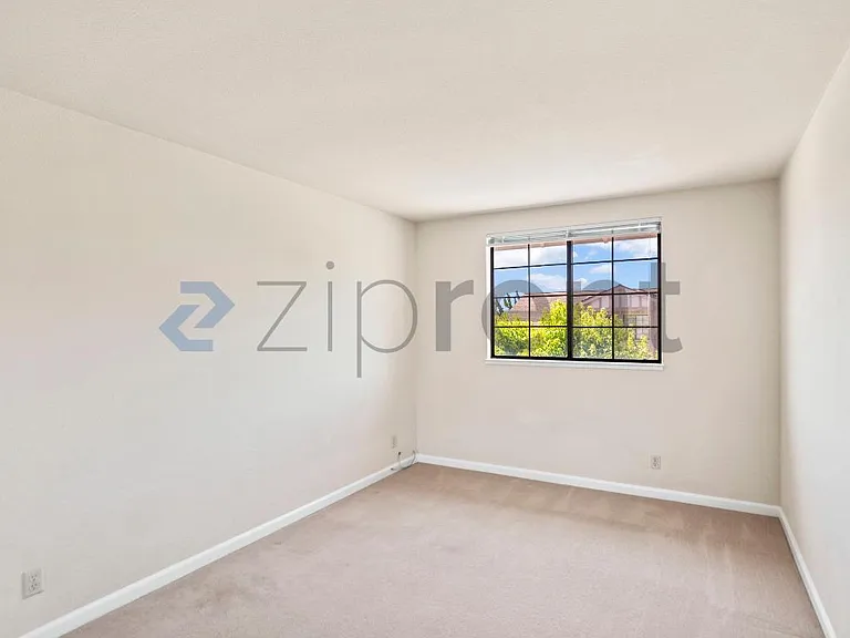 699 Patriot Pl — Photo 30