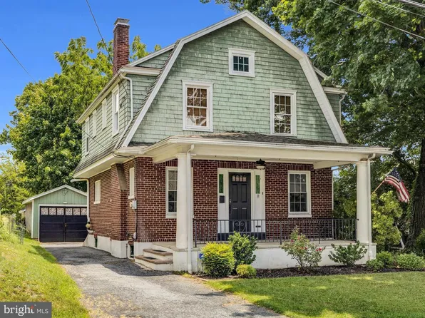 11 Laird St, West Lawn, PA 19609