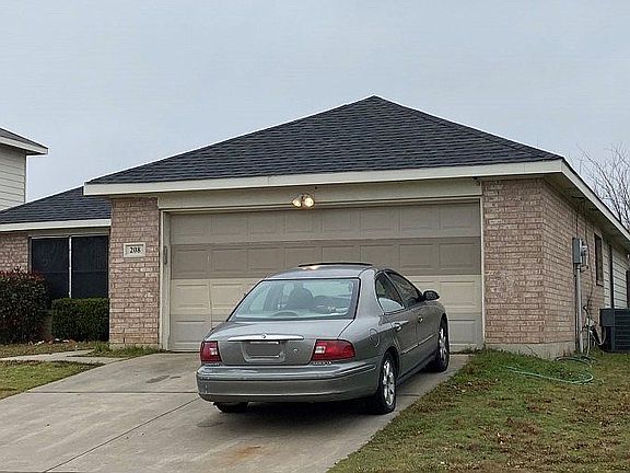 3rd image of 208 Allenwood Dr