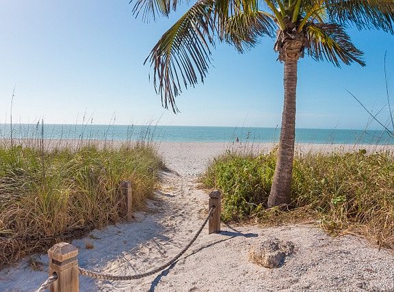 2nd image of 15563 Captiva Dr #D