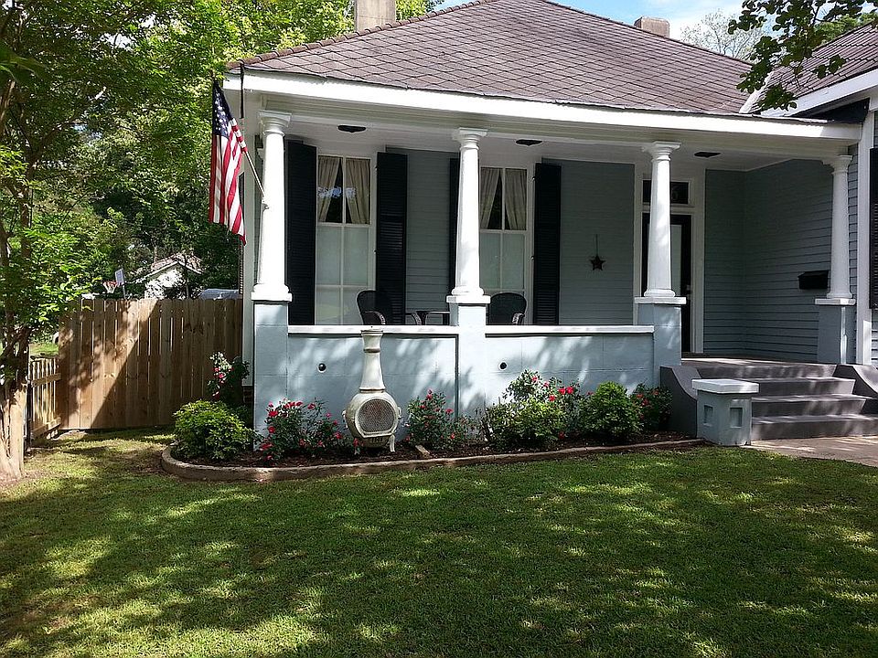 2nd image of 826 Myrtle Ave