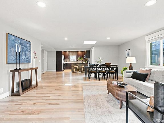 3rd image of 2085 Fenton Street