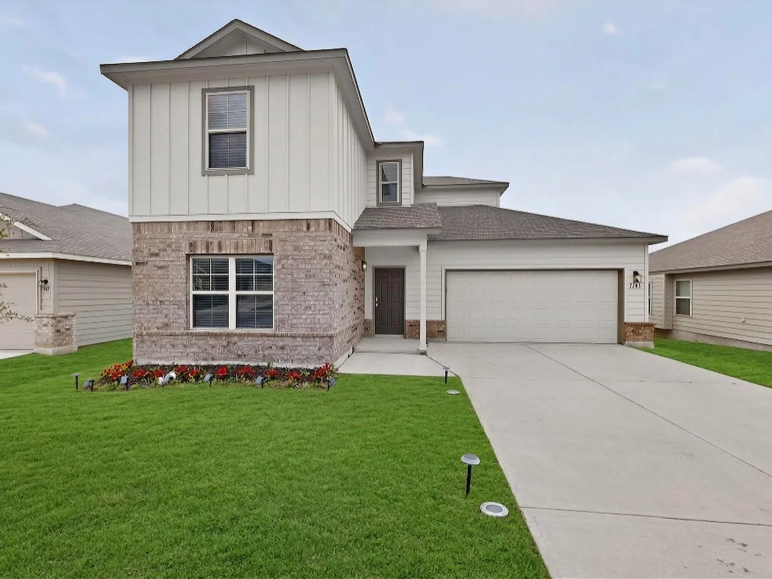 4 bed, 2628 sqft, $2,195 — Photo 2