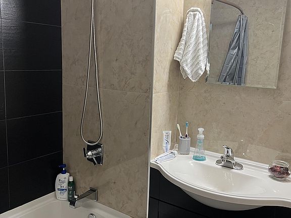 4th image of 3134 Guider Ave #6B