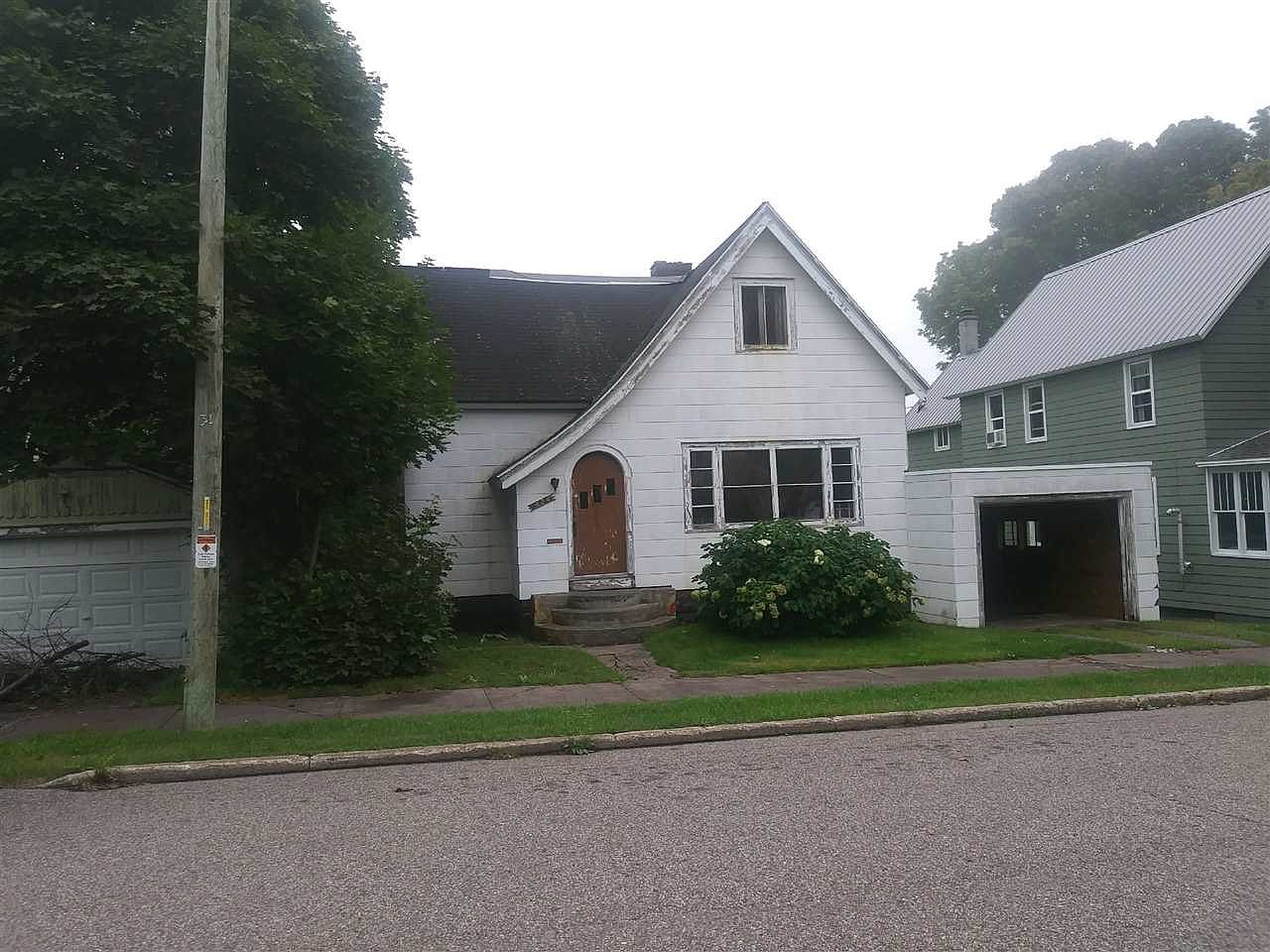 428 Pewabic St, Laurium, MI 49913 Zillow