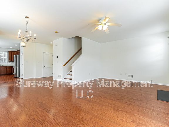 3rd image of 1610 Fela Dr