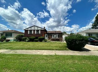 8136 Grace Pl, Highland, IN 46322