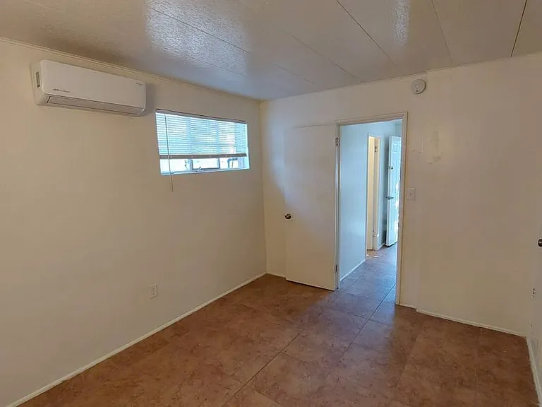 3225 E Patricia St — Photo 11