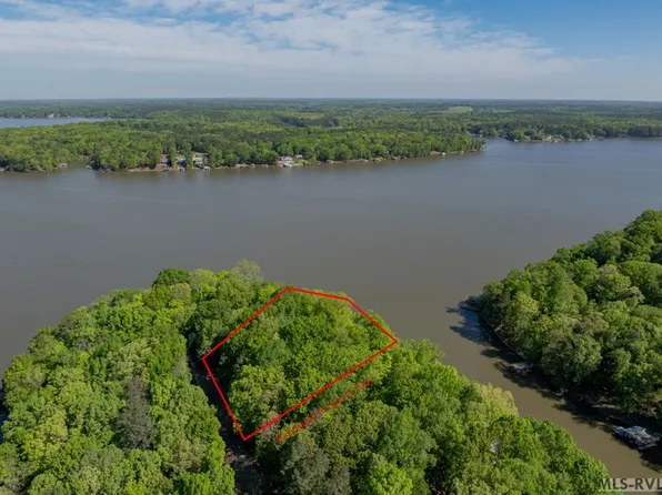 1 Hummingbird Ln, Macon, NC 27551