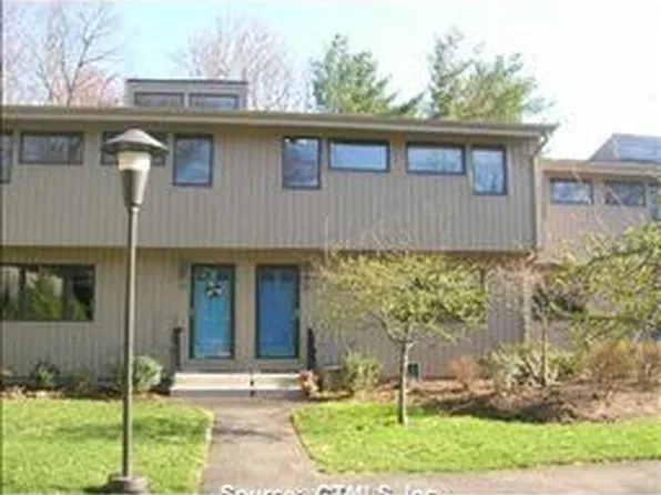 11 In Town Ter, Middletown, CT 06457
