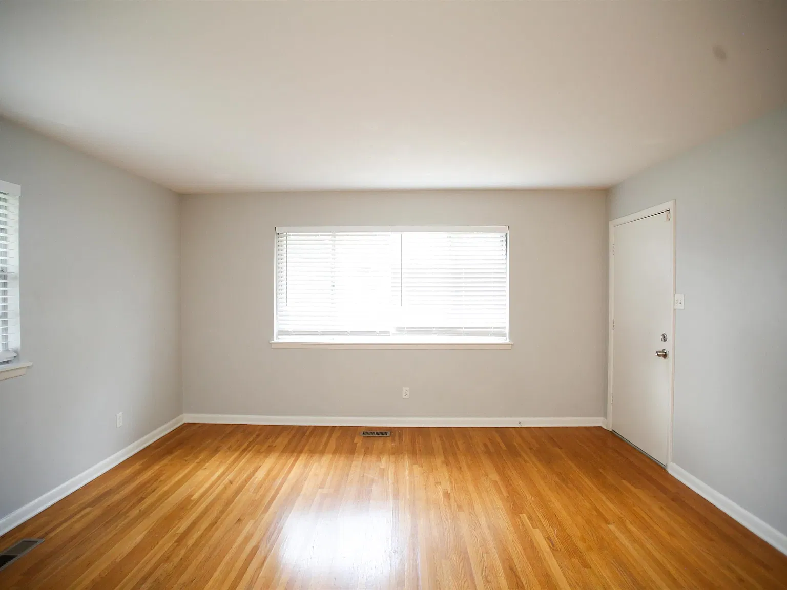 3 bed, 2.0 bath, 1502 sqft, $1,525 — Photo 3