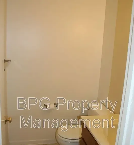 601 Hamlet Ave #D — Photo 7