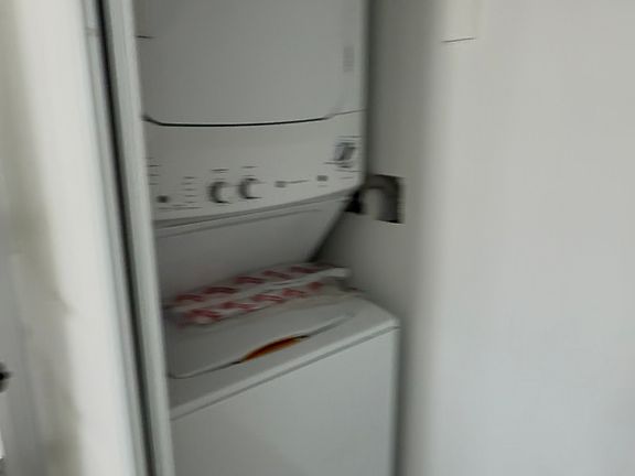 4th image of 5656 Chateau Dr #7