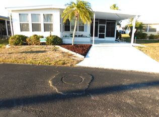 542 Wayfarers Way, North Ft Myers, FL 33917