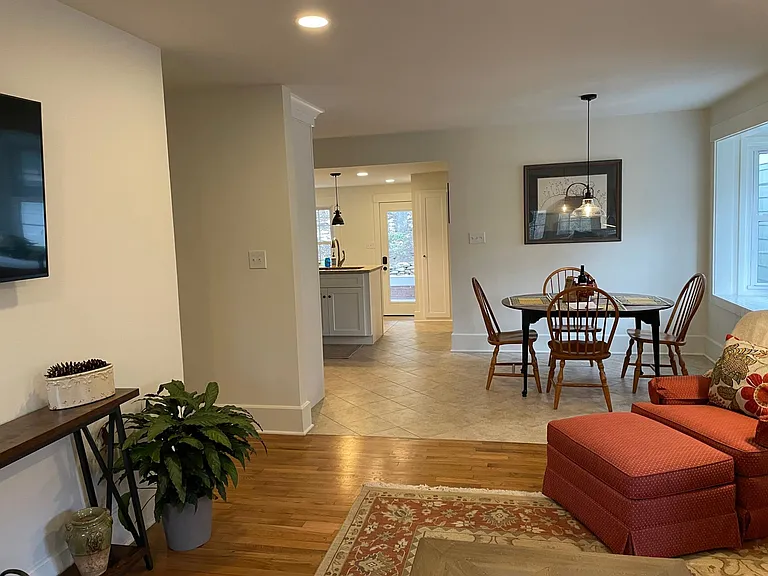 315 Circle Ln — Photo 6