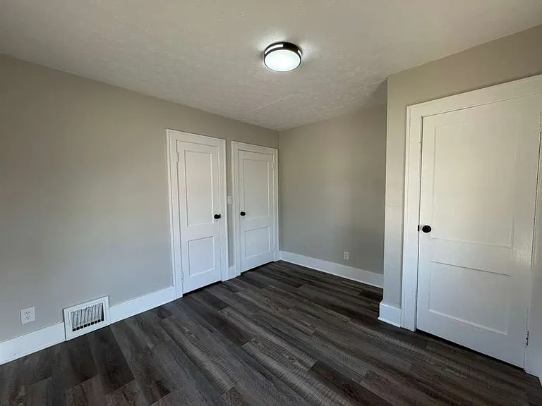 1700 E 290th St #2 — Photo 5