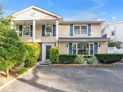 16 Angler Lane, Port Washington, NY, 11050