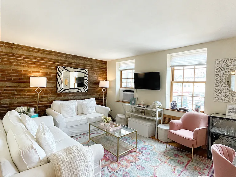 72 Grove St #2F — Photo 3