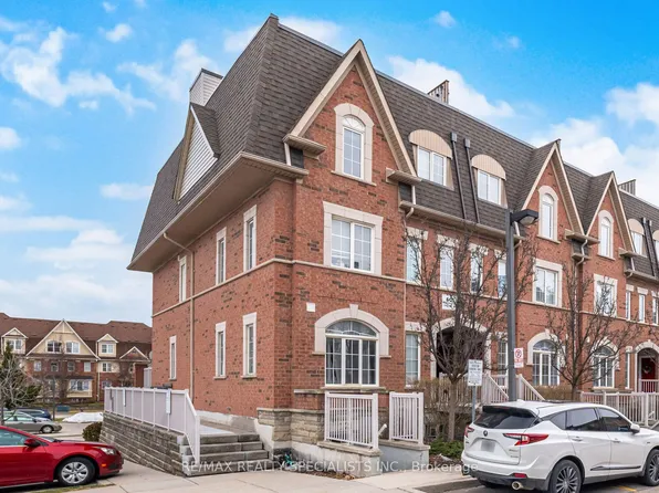 601 Shoreline Dr #129, Mississauga, ON L5B 4K1