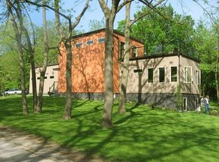 2846 Burries Rd, Hartland, WI 53029