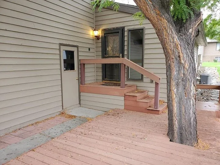 4 bed, 3.0 bath, $1,995 — Photo 1