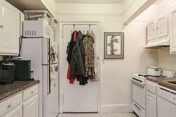 Rented by 9 Realty NYC | media 27