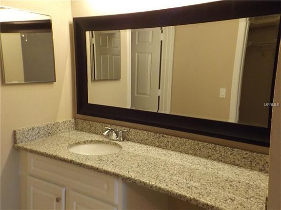 5th image of 486 N Pin Oak 102 Pl