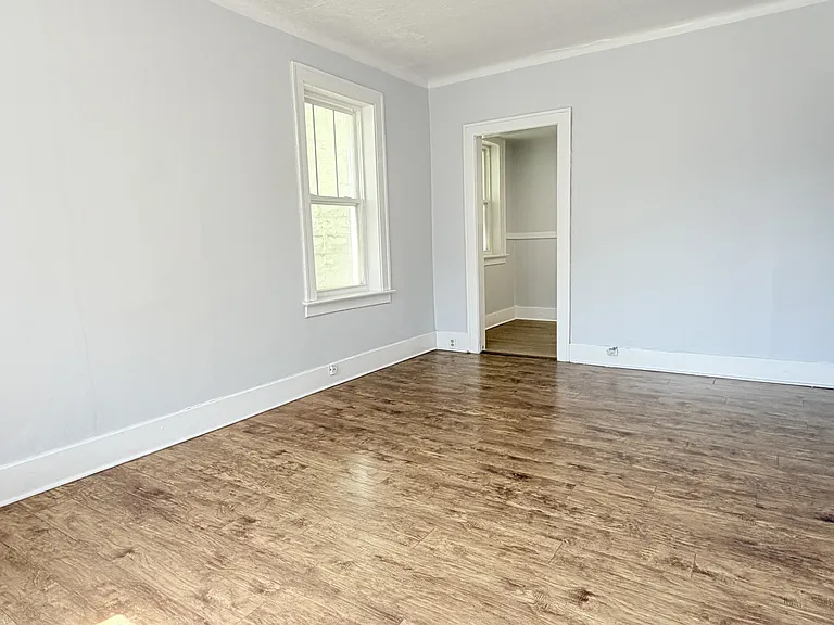 524 Pitt St W #103 — Photo 7
