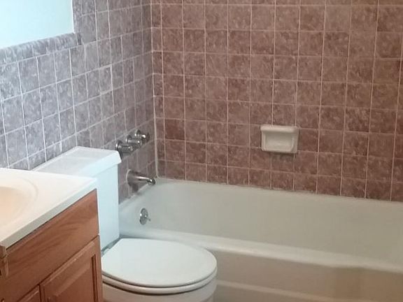 4th image of 4145 Magnolia Ave APT 19
