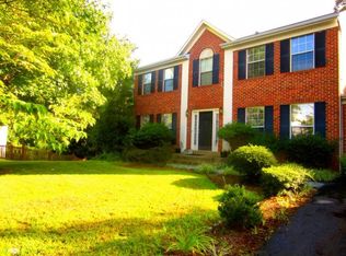 15710 Andover Heights Dr, Woodbridge, VA 22193
